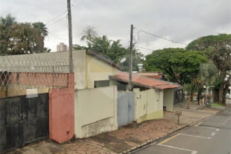 Casa térrea no Centro