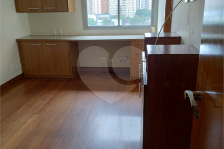 Apartamento para alugar com 3 suítes em Campo Belo, São Paulo, SP