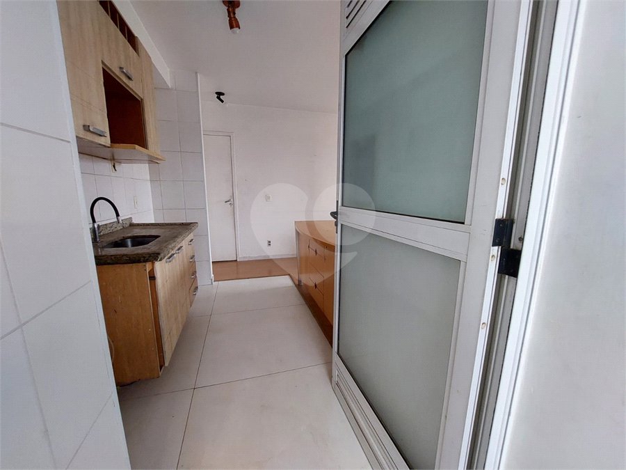 Apartamento à venda com 2 quartos em Vila Anastácio, São Paulo, SP