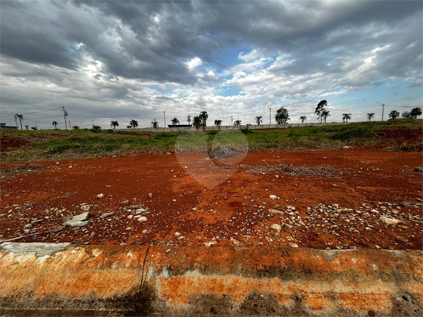 Terreno à venda no condomínio Residencial Quinta das Palmeiras, Itapetininga - SP