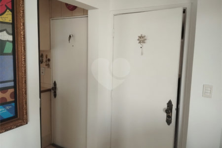 Apartamento à venda com 3 quartos, sendo 1 suíte, no Centro, Araraquara, SP