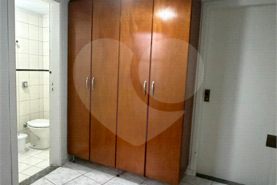 Sobrado à venda com 3 quartos, sendo 2 suítes, em Santana, São Paulo, SP