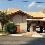 Casa à venda com 4 suítes no condomínio Osato, Atibaia - SP