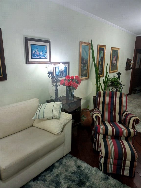 Sobrado à venda com 3 quartos em Jardim Colombo, São Paulo, SP