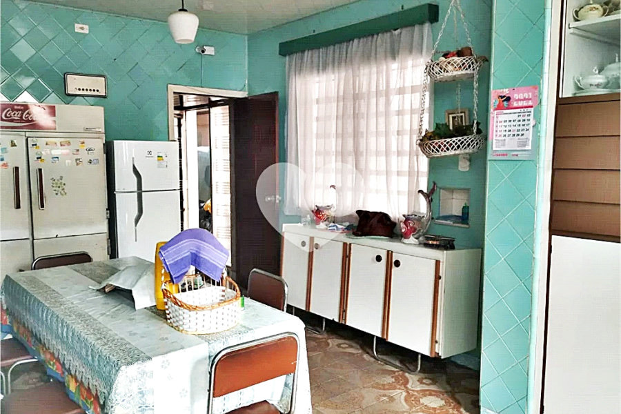 Casa à venda com 4 quartos, sendo 3 suítes, em Santana, São Paulo, SP