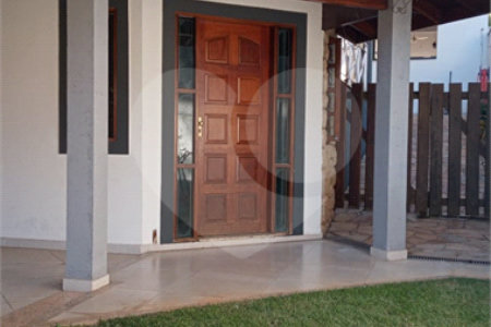 Casa à venda com 3 suítes no condomínio Villaggio Capriccio, Louveira - SP
