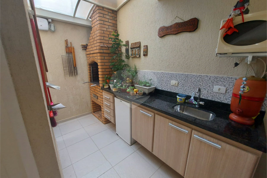 Casa à venda com 3 suítes em Santa Terezinha, São Bernardo do Campo, SP