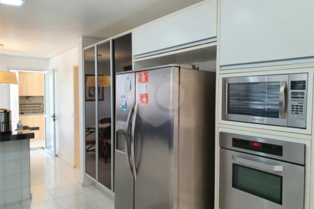 Apartamento à venda com 4 suítes em Jardim Marajoara, São Paulo, SP