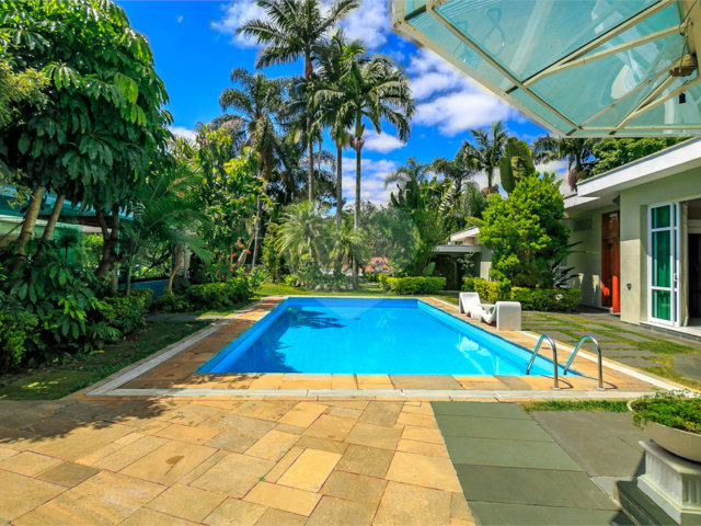 Casa Térrea à venda com 4 suítes em Jardim Marajoara, São Paulo, SP