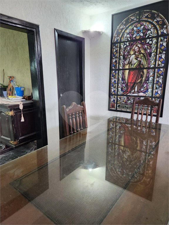 Sobrado à venda ou para alugar com 3 quartos, sendo 13 suítes, em Jardim São Paulo(zona Norte), São Paulo, SP