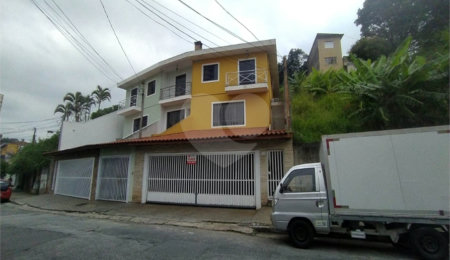 Sobrado à venda com 3 quartos, sendo 1 suíte,  em Santa Teresinha, São Paulo, SP