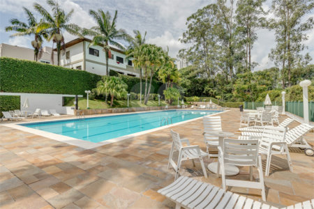 Casa à venda com 4 suítes no condomínio Granja do Morumbi, São Paulo - SP