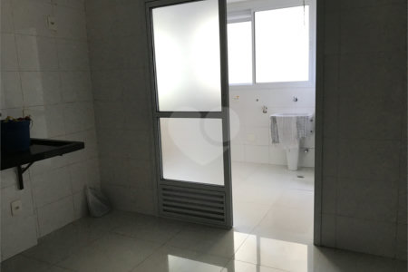 Apartamento à venda com 3 quartos, sendo 2 suítes, em Santa Teresinha, São Paulo, SP