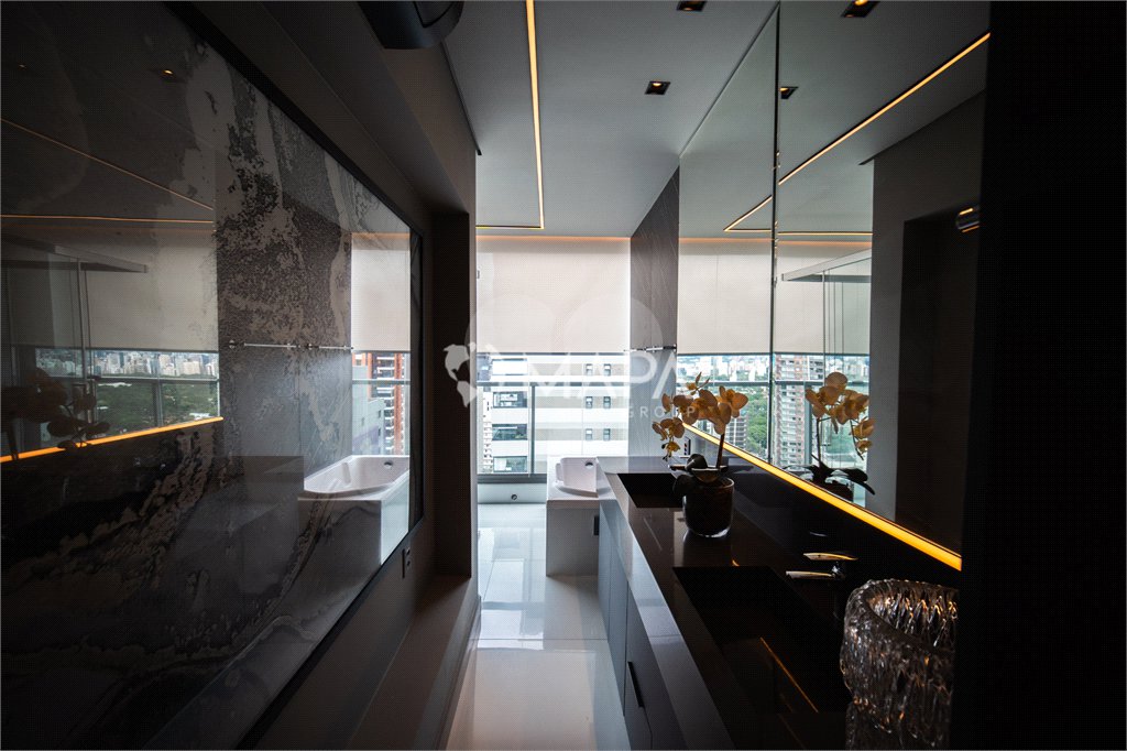 Apartamento à venda ou para alugar com 1 suíte em Pinheiros, São Paulo, SP