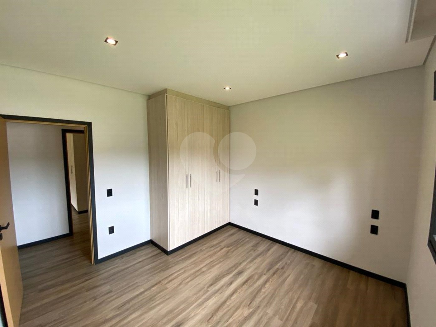 Casa à venda com 4 quartos, sendo 3 suítes,  no condomínio Jardim das Palmeiras, Bragança Paulista - SP