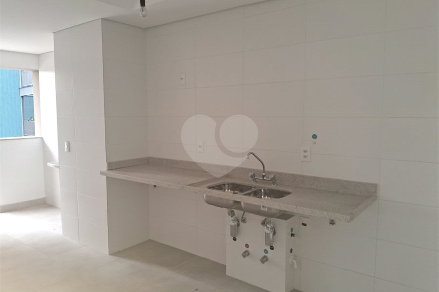 Apartamento à venda com 2 suítes em Alto da Lapa, São Paulo, SP