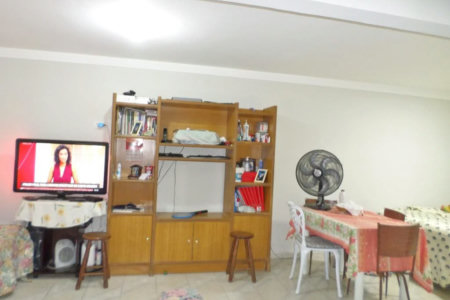 Casa à venda com 6 quartos, sendo 2 suítes, em Vila Universitária, São Paulo, SP