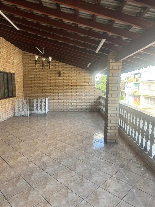 Sobrado à venda com 5 quartos em Bela Vista, Osasco, SP