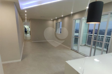 Apartamento à venda com 3 quartos, sendo 2 suítes,  em Jardim Arpoador, São Paulo, SP