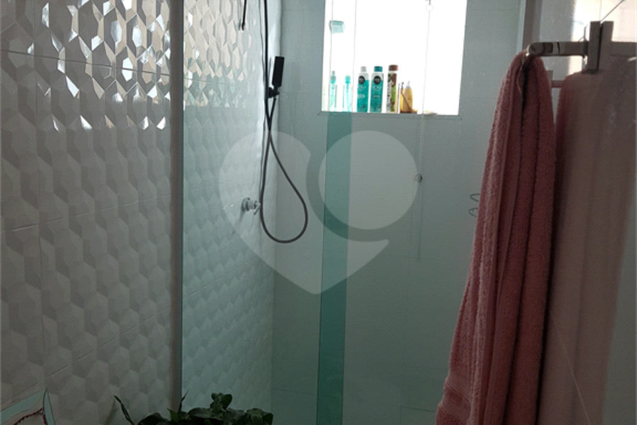 Casa à venda com 3 suítes no condomínio Residencial Mattos, São Paulo - SP