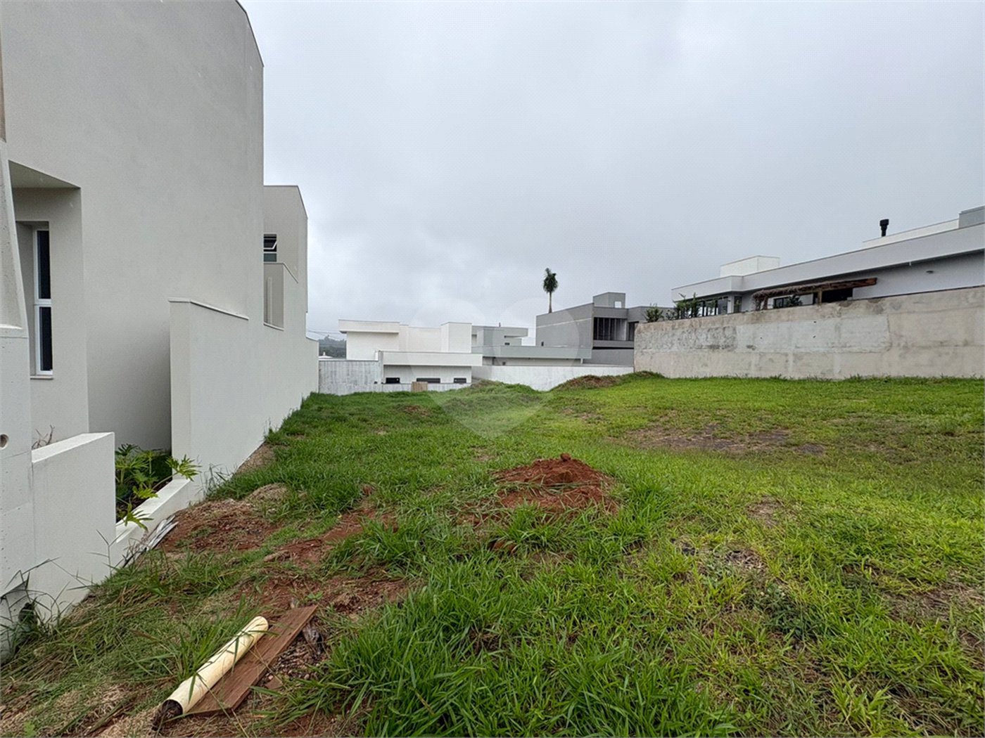 Lote à venda no Condomínio Village Damha IV