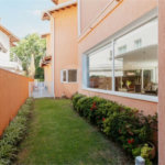 Casa à venda com 5 quartos, sendo 4 suítes, no condomínio Figueira Garden, Atibaia - SP