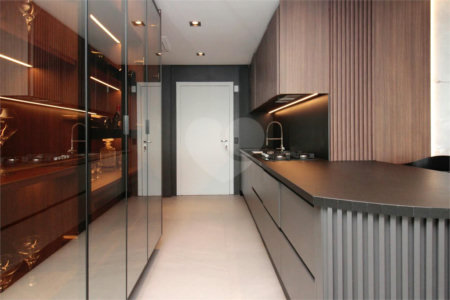 Apartamento à venda ou para alugar com 3 quartos, sendo 1 suíte, em Jardim das Acácias, São Paulo, SP