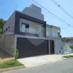 Casa à venda com 3 suítes em Pinheirinho, Vinhedo, SP