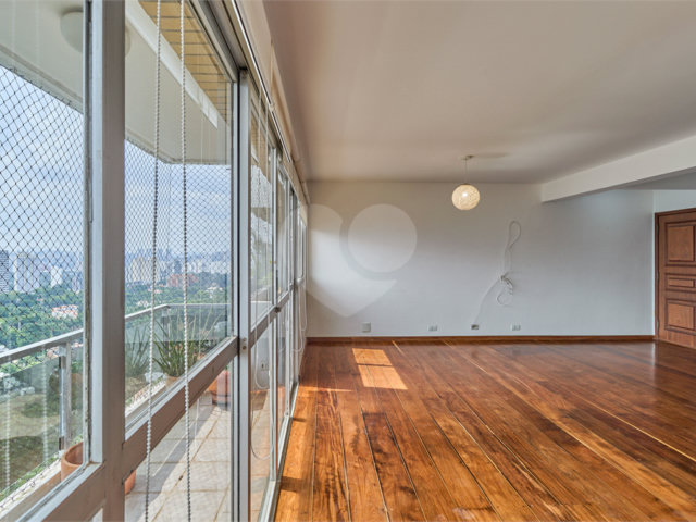 Cobertura à venda com 5 quartos, sendo 2 suítes,  em Alto da Boa Vista, São Paulo, SP