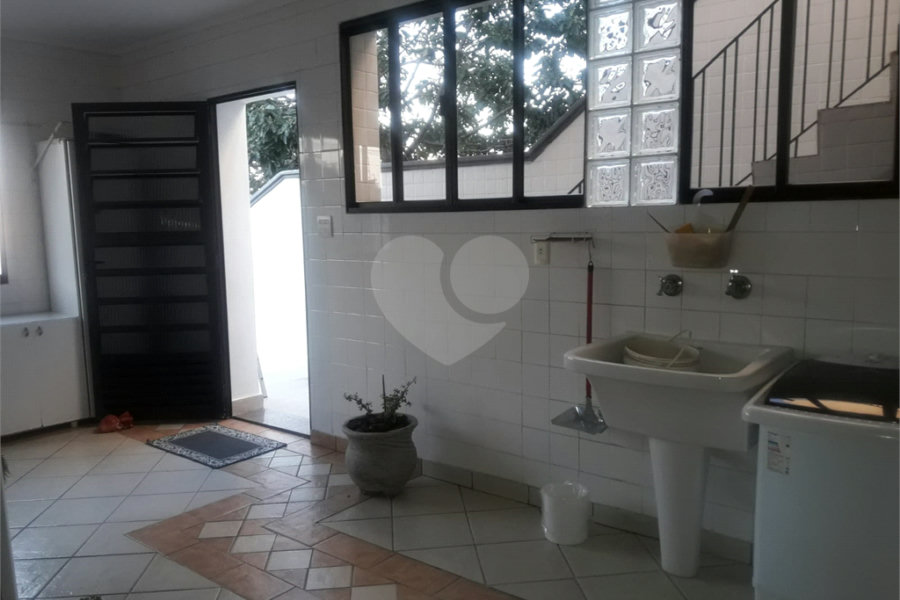 Sobrado à venda com 3 quartos, sendo 1 suíte, em Vila Paulicéia, São Paulo, SP
