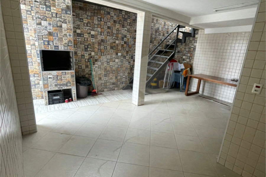 Sobrado à venda com 3 suítes em Vila Nivi, São Paulo, SP