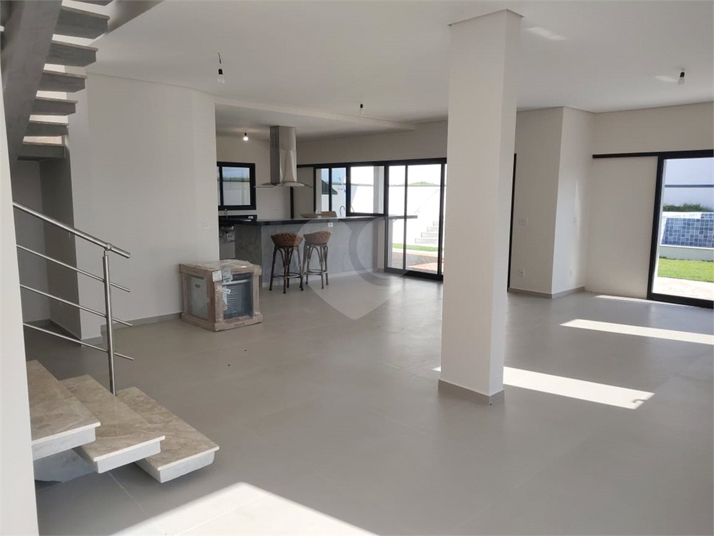 Casa à venda com 3 suítes no condomínio Santa Isabel I, Louveira - SP