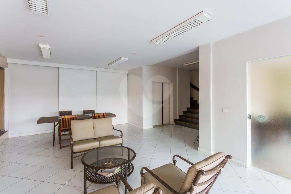 Sobrado à venda com 4 quartos, sendo 3 suítes, em Brooklin, São Paulo, SP