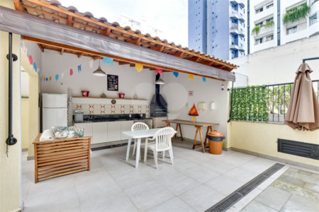 Apartamento à venda com 3 quartos, sendo 2 suítes, em Moema, São Paulo, SP