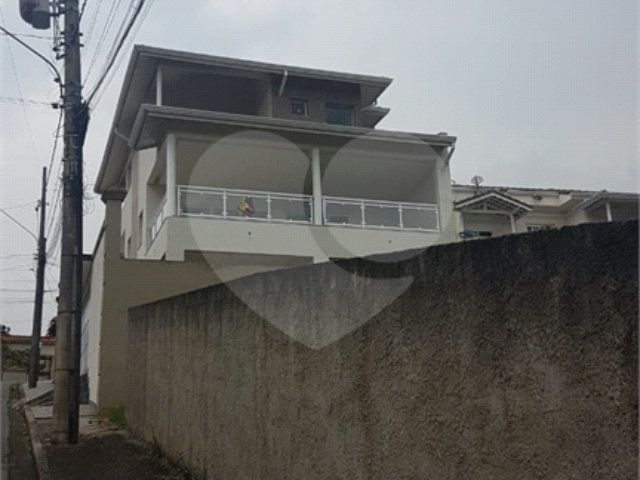 Casa à venda com 5 quartos, sendo 3 suítes,  em Serra da Cantareira, Mairiporã, SP