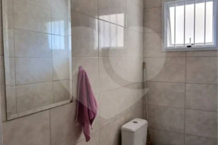 Casa à venda com 3 quartos, sendo 1 suíte, no condomínio Chácaras do Lago, Vinhedo - SP