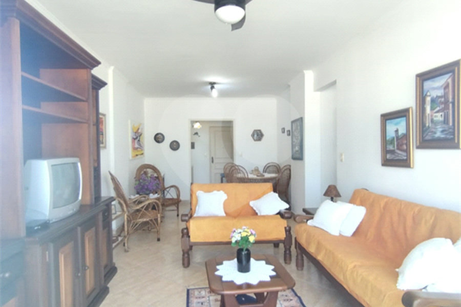 Apartamento à venda com 2 quartos, sendo 1 suíte, em Campo Aviação, Praia Grande, SP