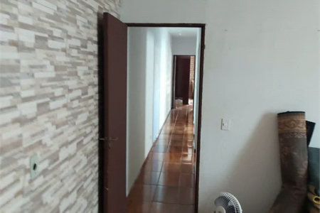 Casa à venda com 4 quartos, sendo 1 suíte, em Vila Pirajussara, São Paulo, SP