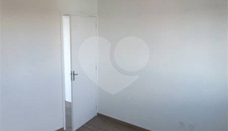 Apartamento à venda com 2 quartos em Vila Costa do Sol, São Carlos, SP