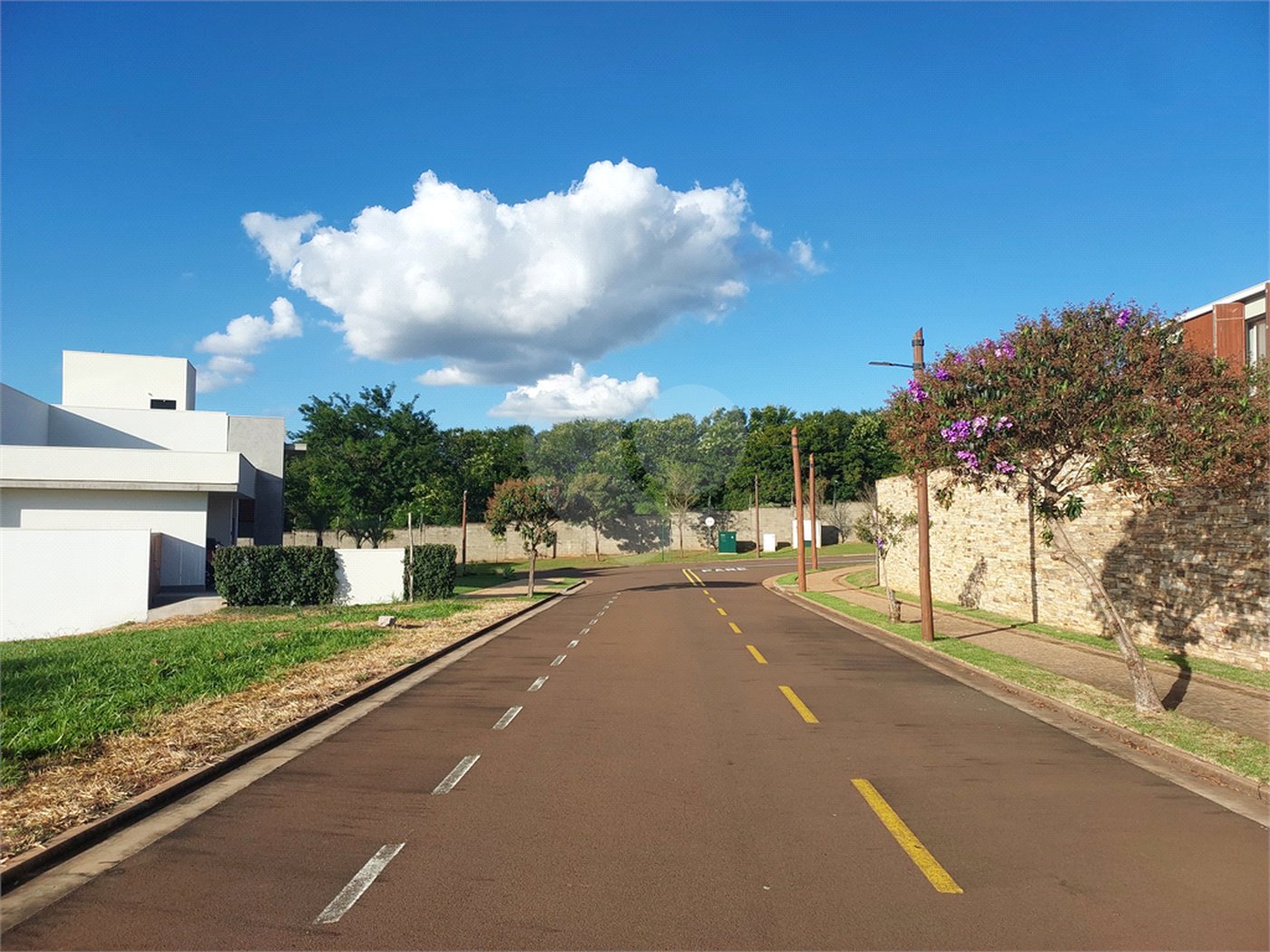 1008m² de frente pro campo de golf