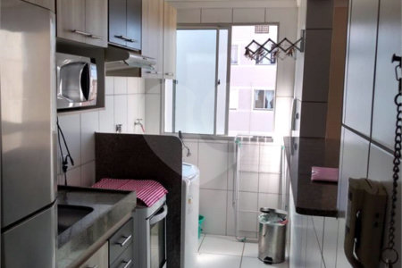 Apartamento com 2 dormitórios