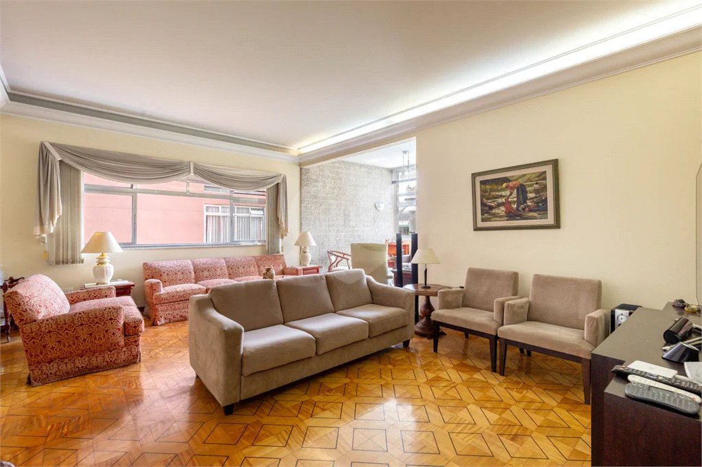 Apartamento a venda no Bela Vista com 3 quartos, 1 suíte, lavabo, 2 vagas, 200 m² de área útil