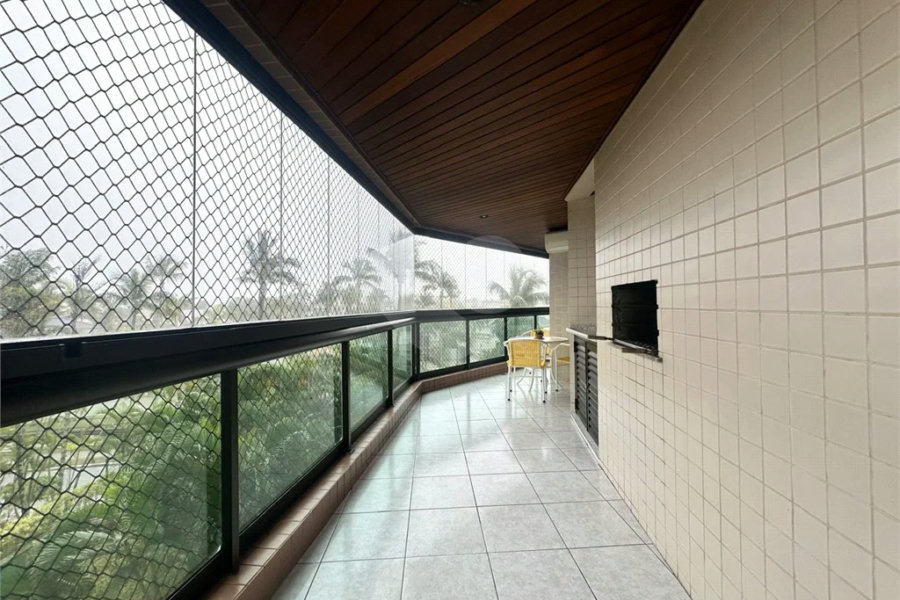 Apartamento à venda com 3 quartos, sendo 2 suítes, em Riviera de São Lourenço, Bertioga, SP