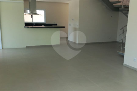 Casa à venda com 3 suítes em Santa Isabel, Louveira, SP