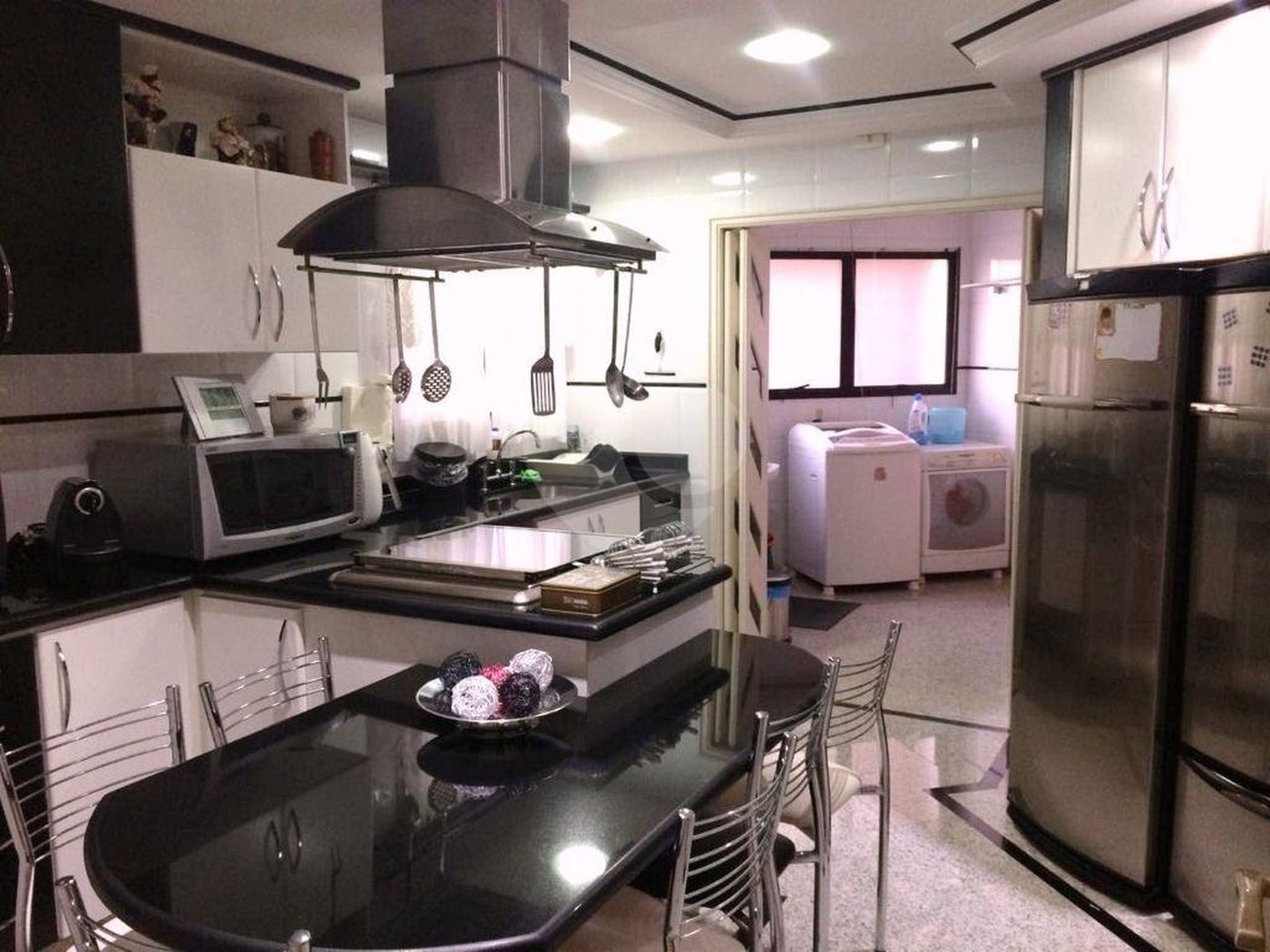 Apartamento à venda com 3 quartos, sendo 1 suíte,  em Bosque da Saúde, São Paulo, SP