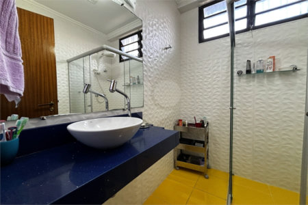 Sobrado à venda com 4 quartos, sendo 1 suíte, em Vila Ester (zona Norte), São Paulo, SP