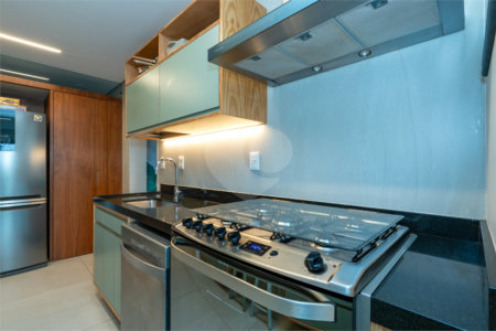 Apartamento à venda com 3 suítes em Campo Belo, São Paulo, SP
