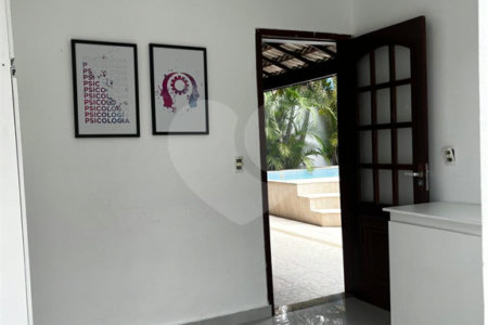 Casa à venda com 4 quartos, sendo 2 suítes, em Peró, Cabo Frio, RJ