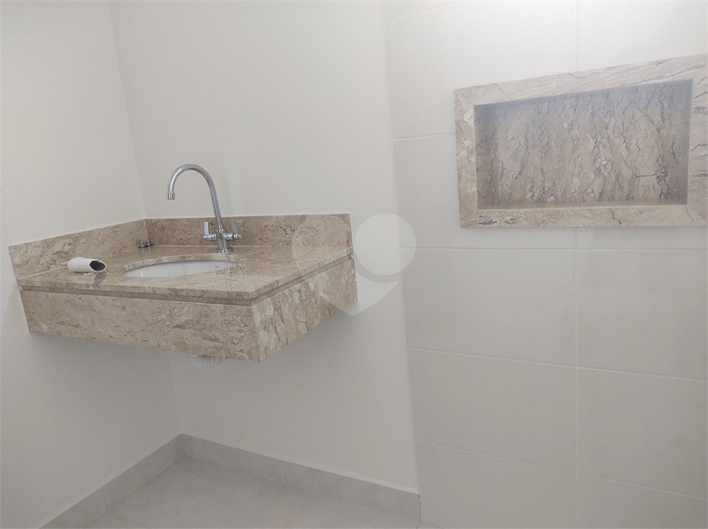 Casa Térrea à venda com 3 suítes em Jardim do Lago, Atibaia, SP