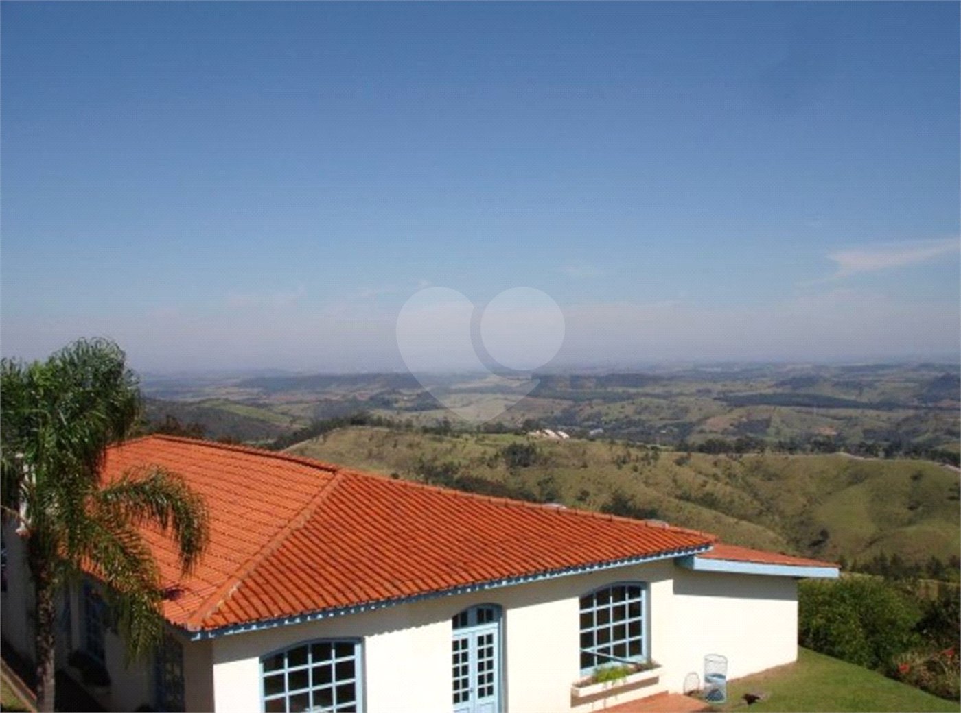 Chácara à venda com 6 quartos, sendo 2 suítes, no Centro, Serra Negra, SP